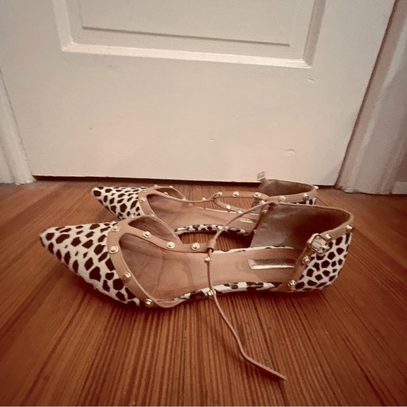 Giraffe print t-strap sandals - Picture 2 of 5